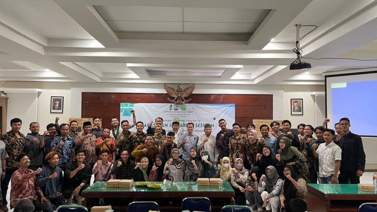 Peringati Milad Ke-76, HmI Lamongan Gelar Sarasehan dan Sharing Session