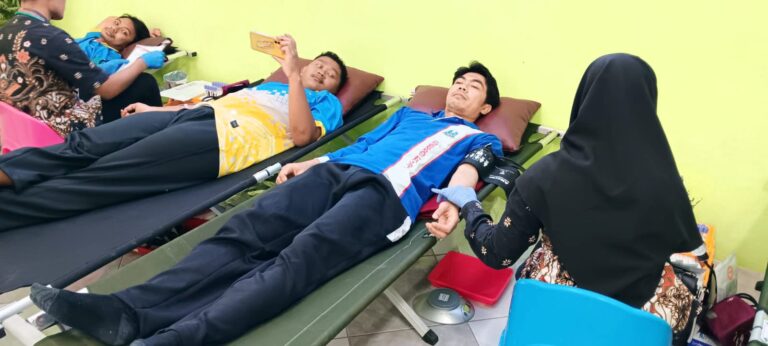 Merah Putih dan Kemanusiaan: BLK Tuban Rayakan HUT ke-80 RI dengan Donor Darah