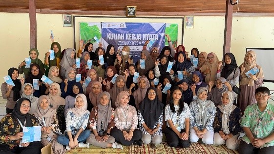Mahasiswa KKN 294 UNS Kenalkan Model Ekonomi Sirkular sebagai Solusi Atasi Sampah di Jetiskarangpung Sragen