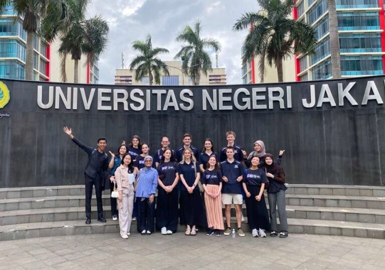 Miris! 4 Fakta Ketimpangan Pendidikan Jakarta yang Bikin Mahasiswa Australia Geleng-Geleng